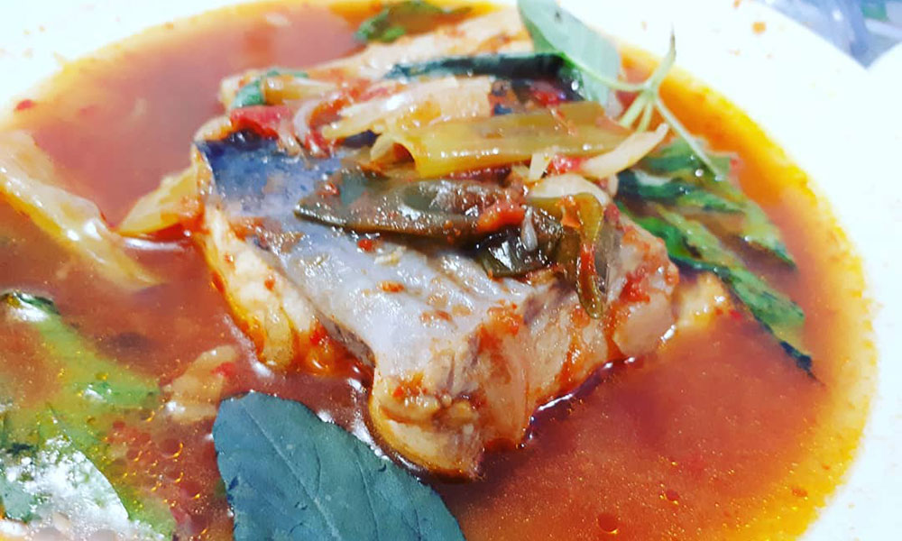 Pindang Patin Khas Palembang Memiliki Rasa Bumbu yang Berkesan